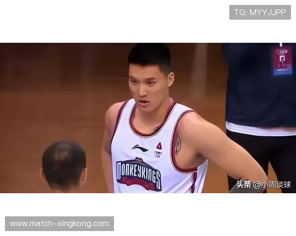 上海男篮旧将正式加盟吉林男篮 上赛季豪取25分21板再度成为球队核心 上海男篮旧将正式加盟吉林男篮 上赛季豪取25分21板再度成为球队核心